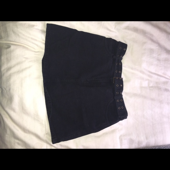 cute black skirt - Picture 1 of 3